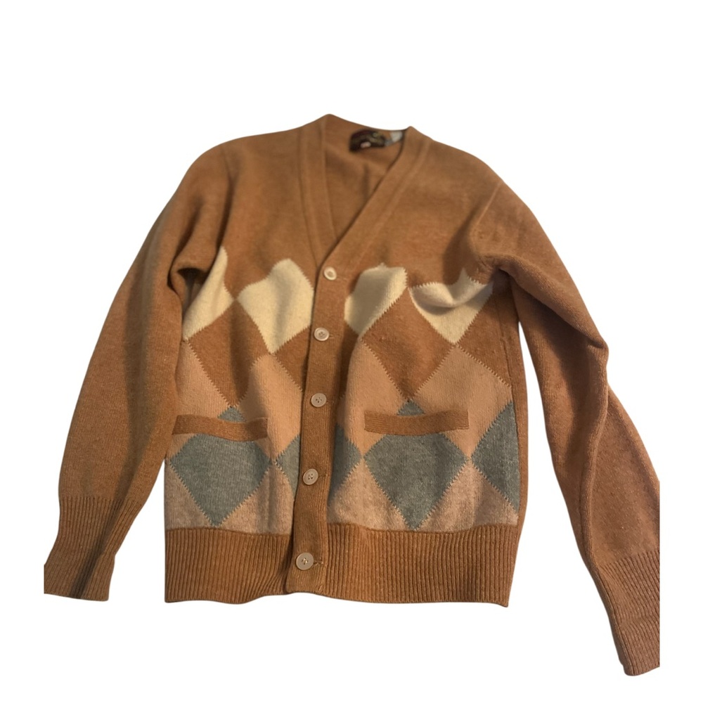 Fenghuang women’s wool  Tan and Gray Argyle Cardigan Sweater